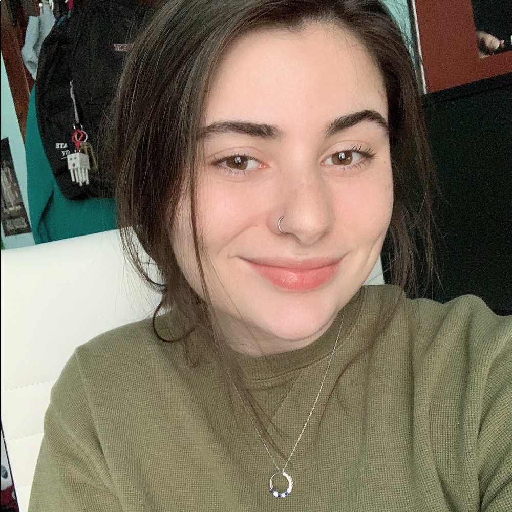 Meet your Posher, Catie